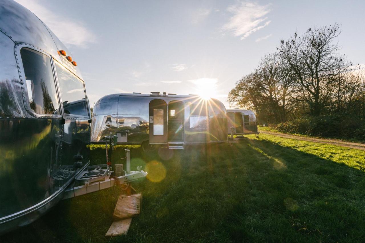 Silver Airstream Glamping & Rental Chichester Esterno foto