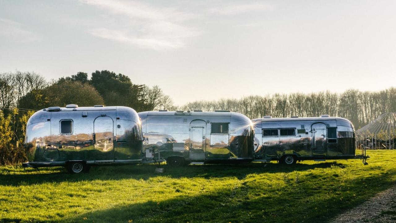Silver Airstream Glamping & Rental Chichester Esterno foto