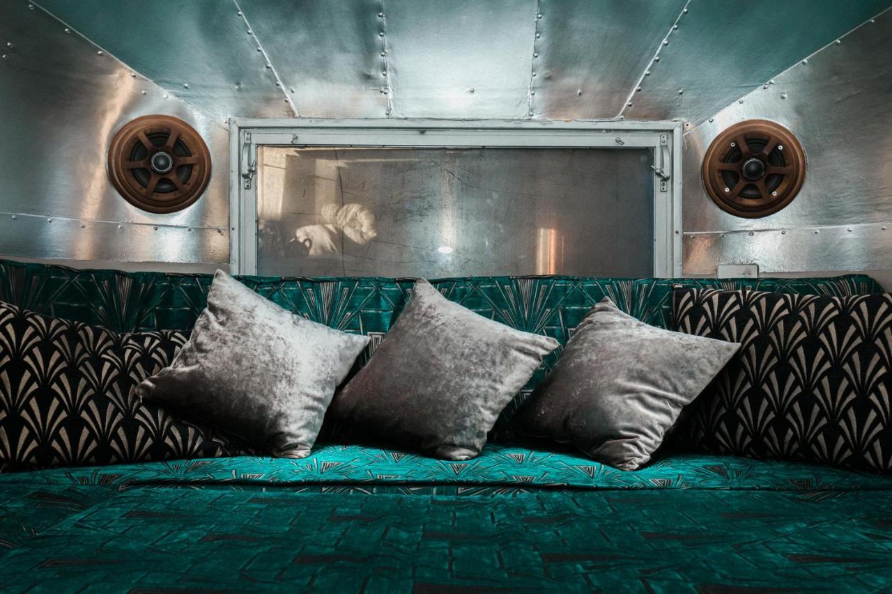 Silver Airstream Glamping & Rental Chichester Esterno foto