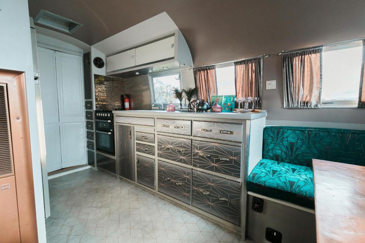 Silver Airstream Glamping & Rental Chichester Esterno foto