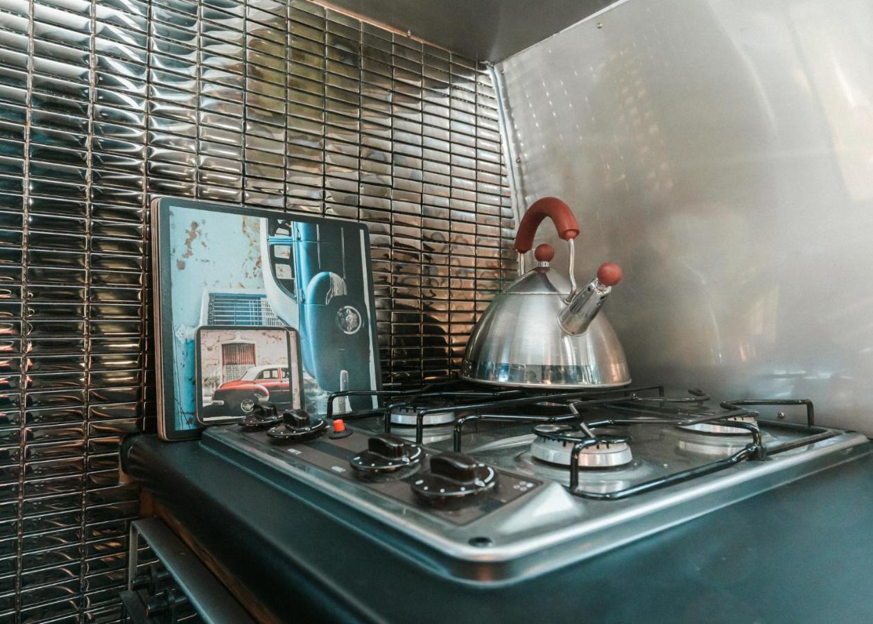 Silver Airstream Glamping & Rental Chichester Esterno foto