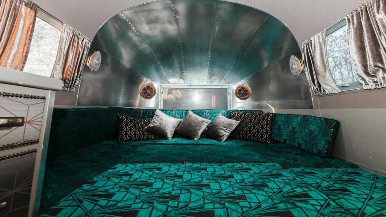 Silver Airstream Glamping & Rental Chichester Esterno foto