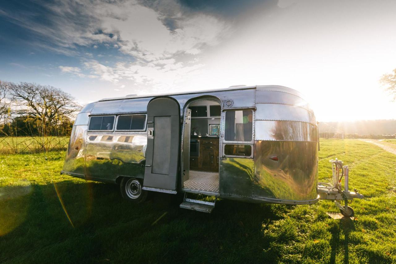 Silver Airstream Glamping & Rental Chichester Esterno foto