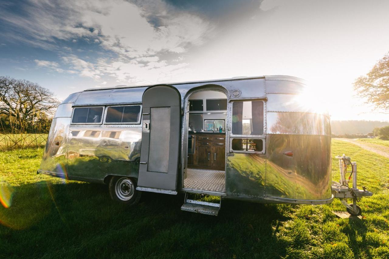 Silver Airstream Glamping & Rental Chichester Esterno foto