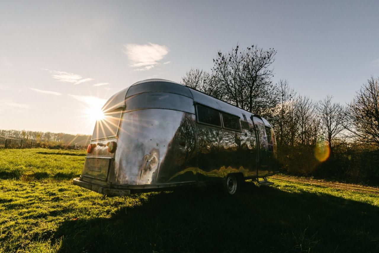 Silver Airstream Glamping & Rental Chichester Esterno foto