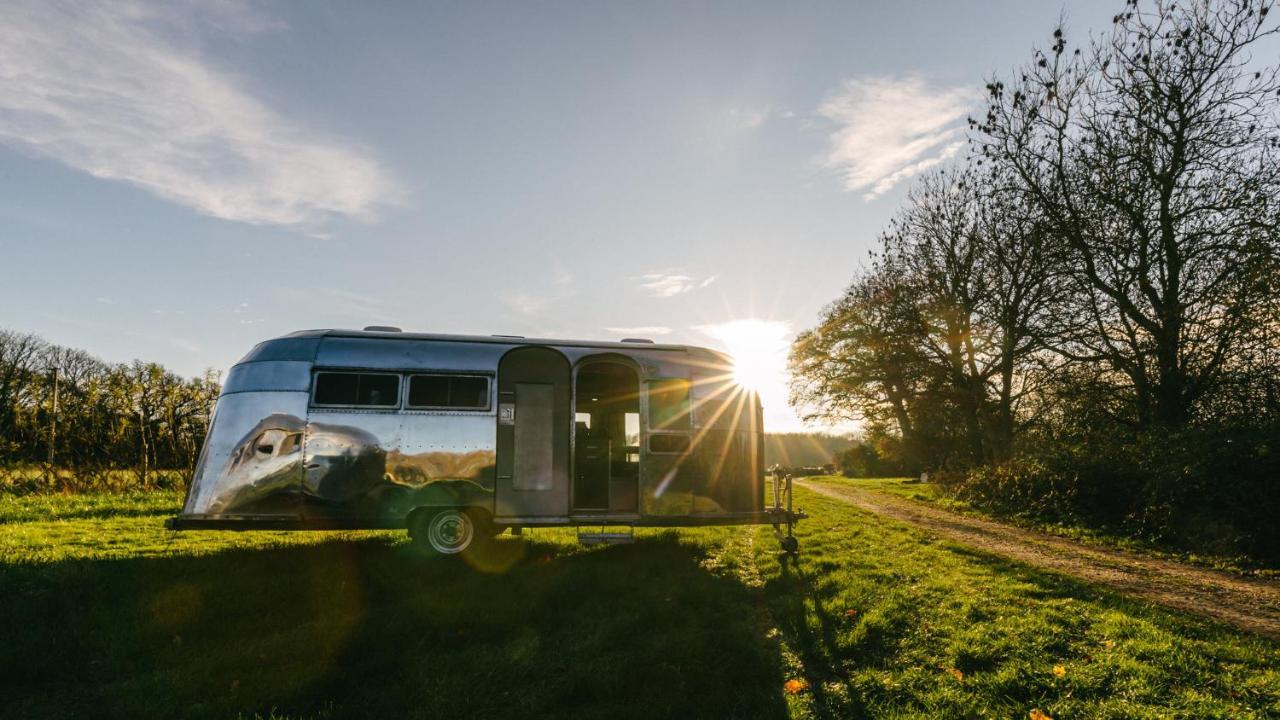 Silver Airstream Glamping & Rental Chichester Esterno foto