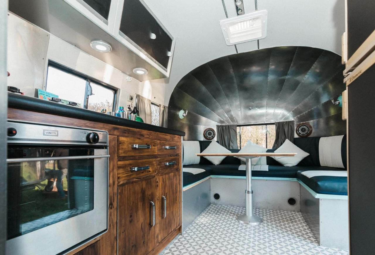 Silver Airstream Glamping & Rental Chichester Esterno foto