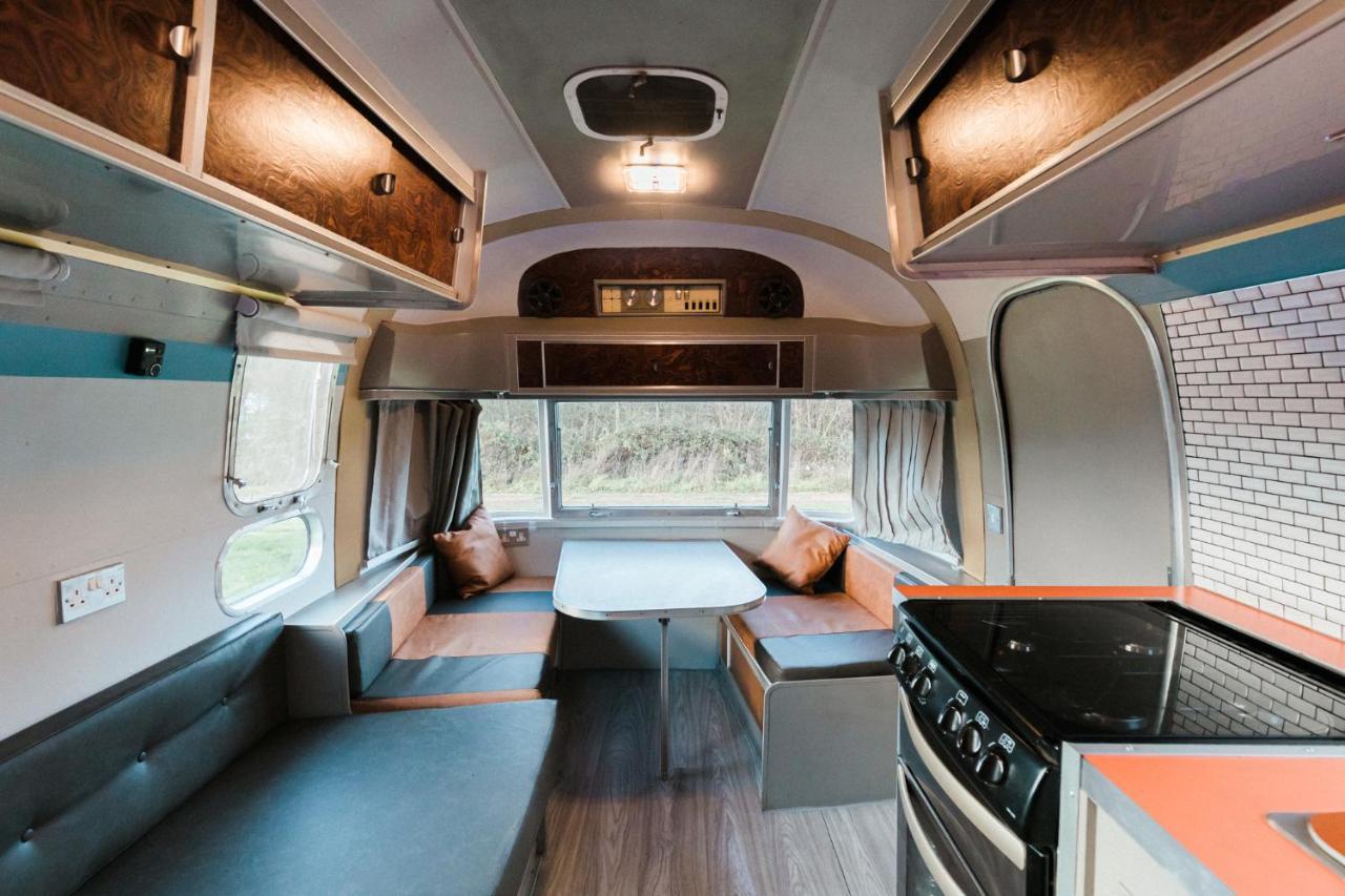 Silver Airstream Glamping & Rental Chichester Esterno foto