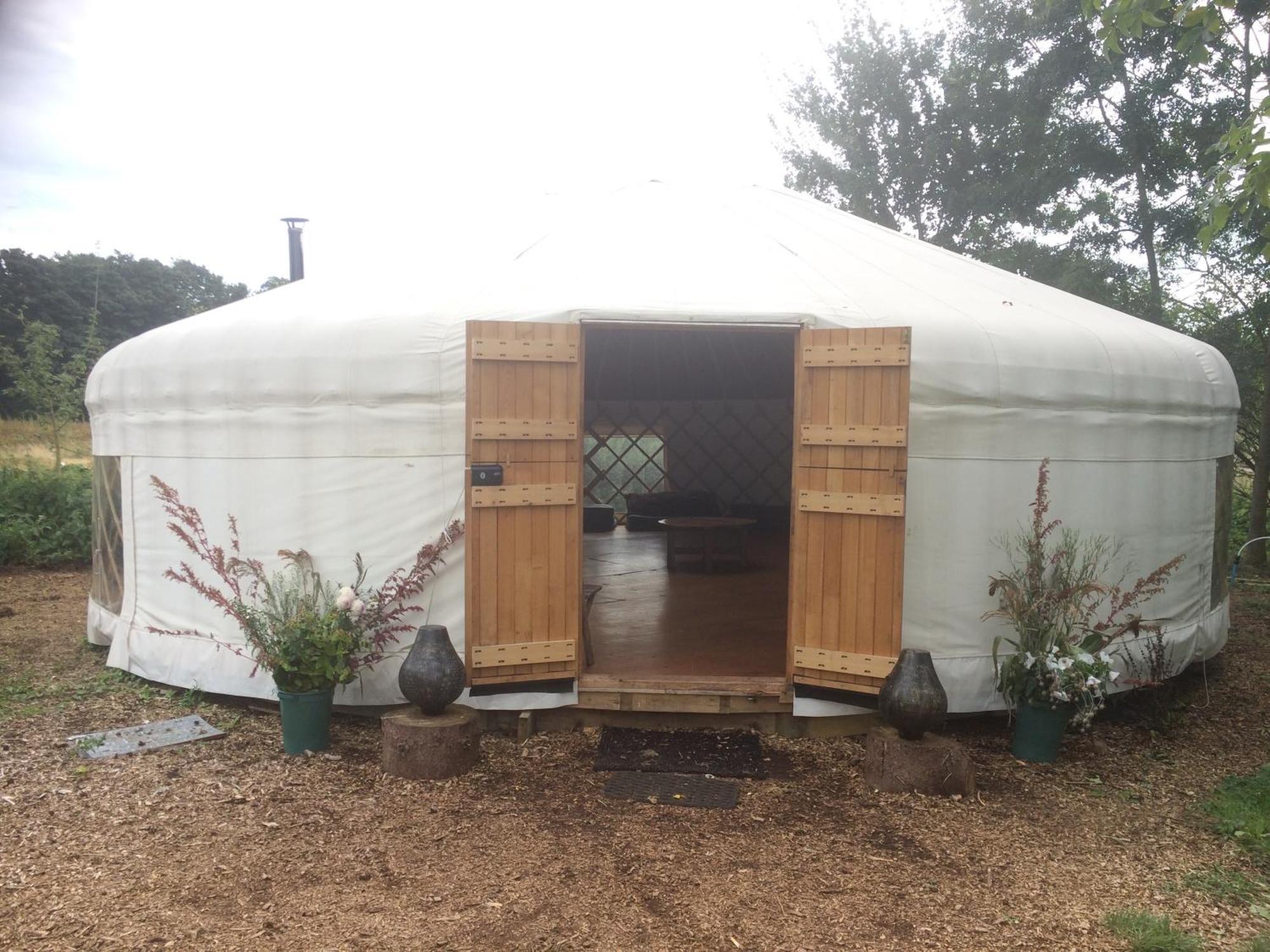 Silver Airstream Glamping & Rental Chichester Esterno foto