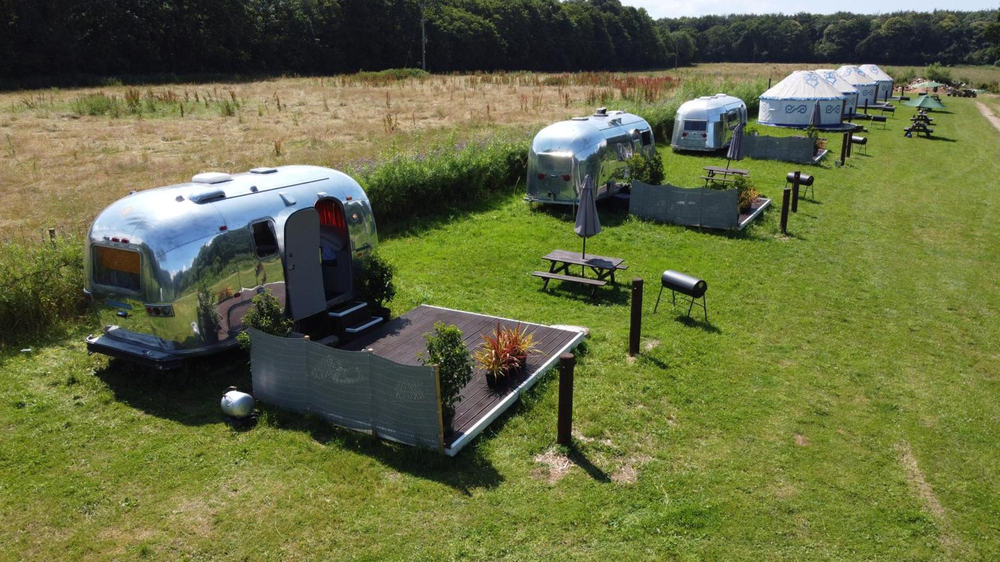 Silver Airstream Glamping & Rental Chichester Esterno foto