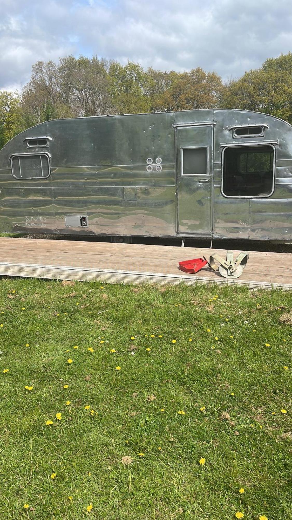 Silver Airstream Glamping & Rental Chichester Esterno foto