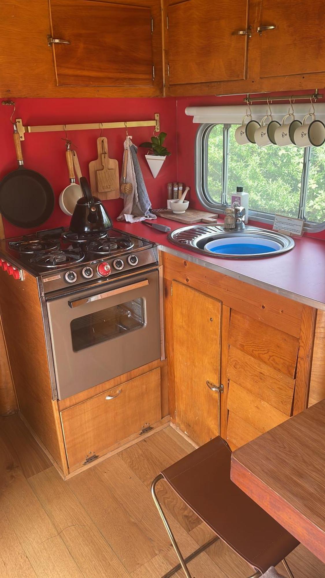 Silver Airstream Glamping & Rental Chichester Esterno foto